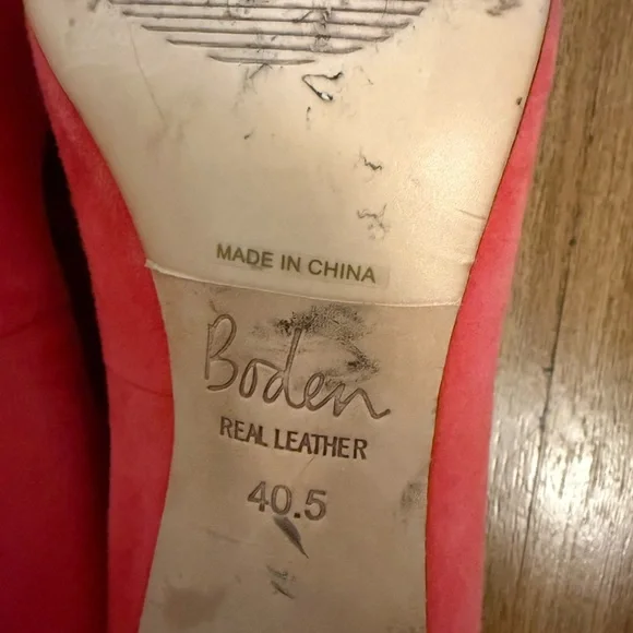 Boden pink/coral women’s Suede heels with black Bow EU size 40.5, US 9 - Picture 4 of 7